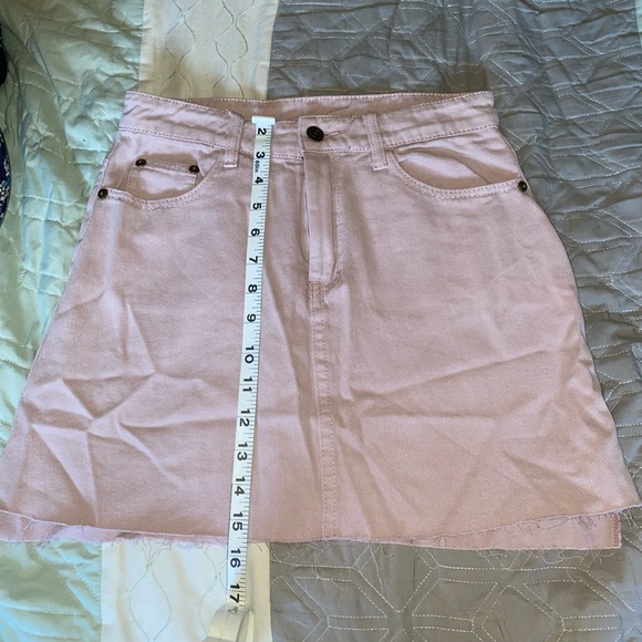 Lulu Womens size small pink skirt - Picture 2 of 5